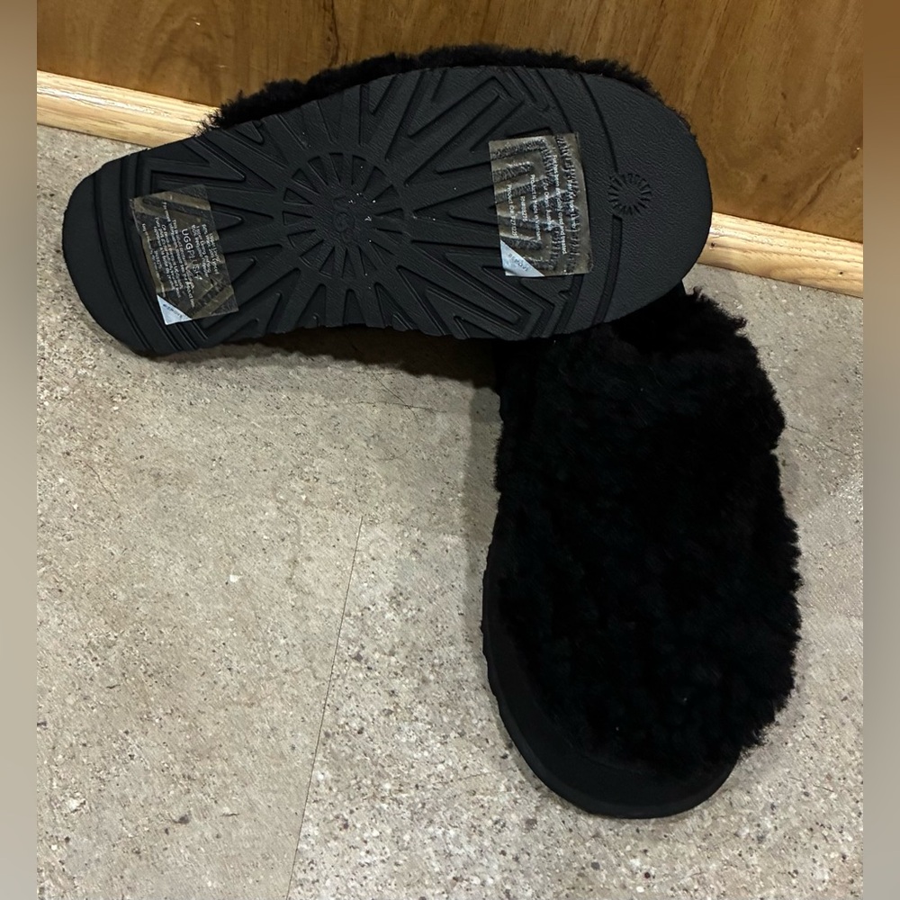 New Womens UGG “Maxi Curl” Wool Slip On Slides Shoes, sz 7 - Picture 4 of 4